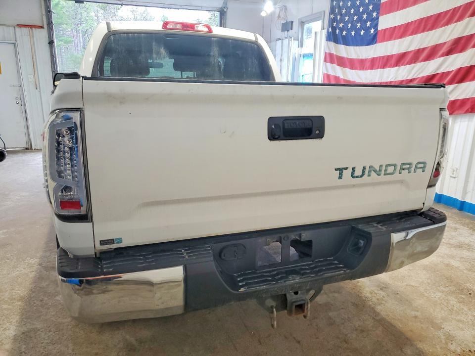 2015 Toyota Tundra SR5