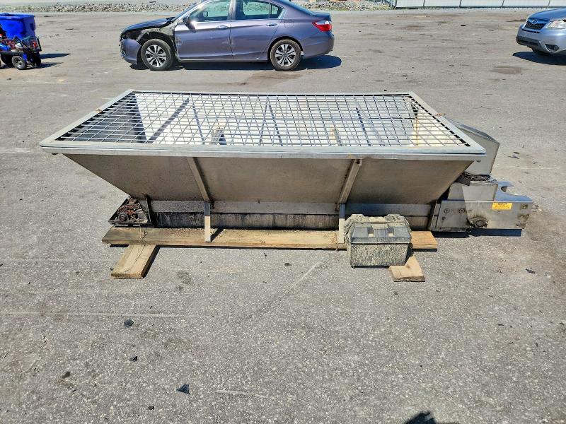 2000 Smithco Salt Spreader