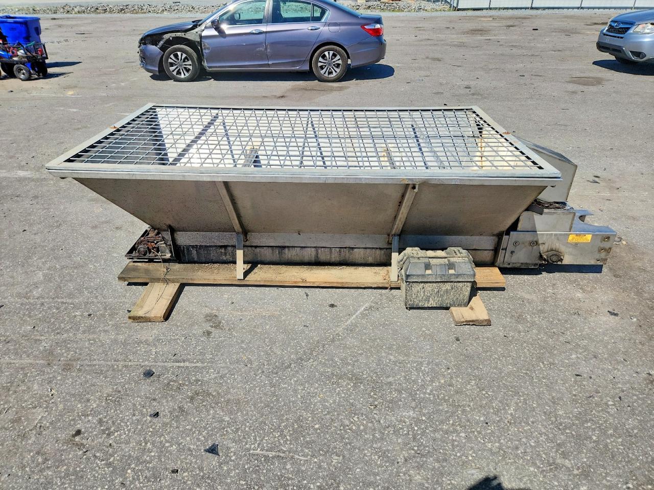 2000 Smithco Salt Spreader