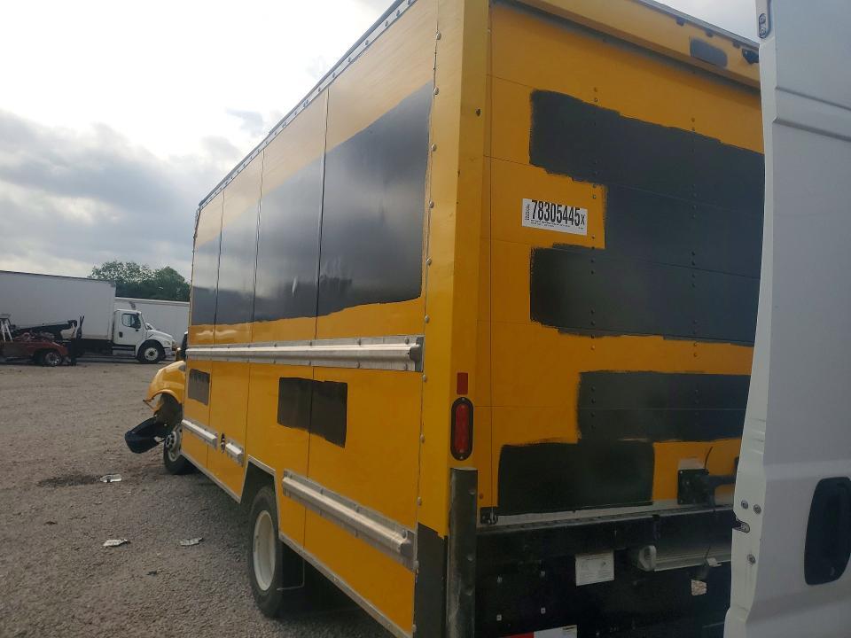 2022 GMC Savana box Truck