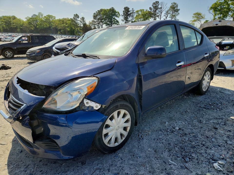 2013 Nissan Versa 1.6 s