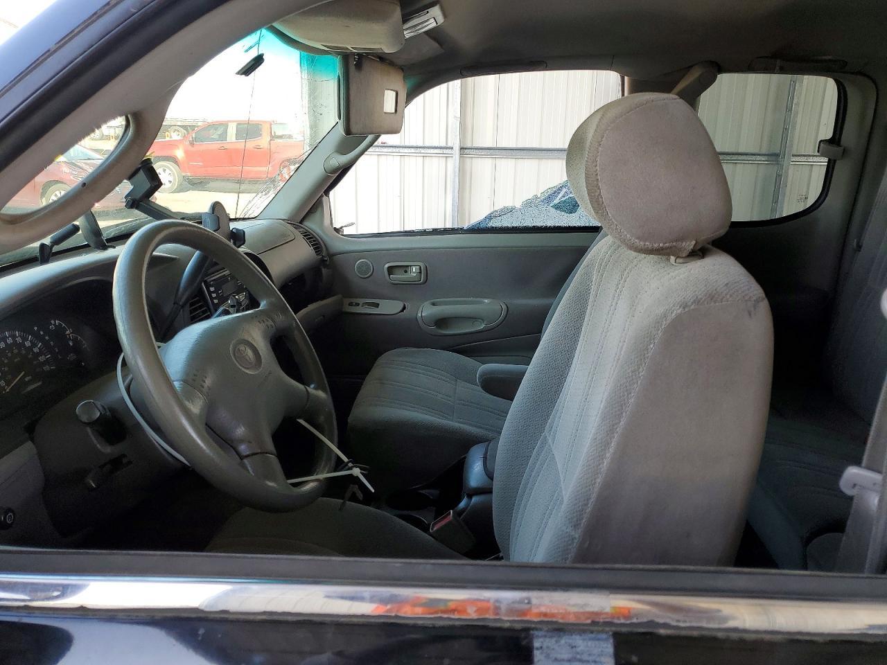 2002 Toyota Tundra SR5 V8