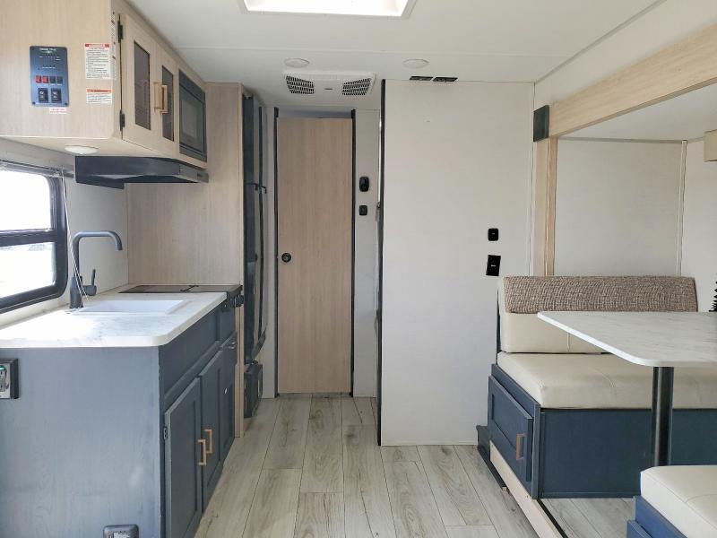 2024 Prime Time Avenger Recreational Vehicle (RV)