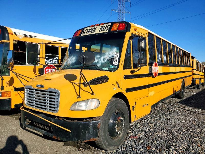2012 Freigliner 2012 Thomas SAF-T-LINER C2-School Bus
