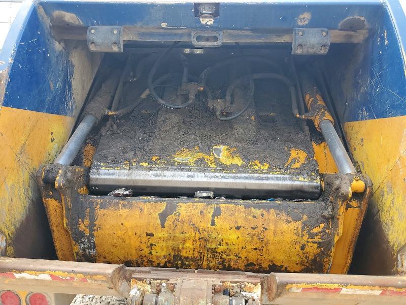 2013 Mack LEU613 Refuse Truck