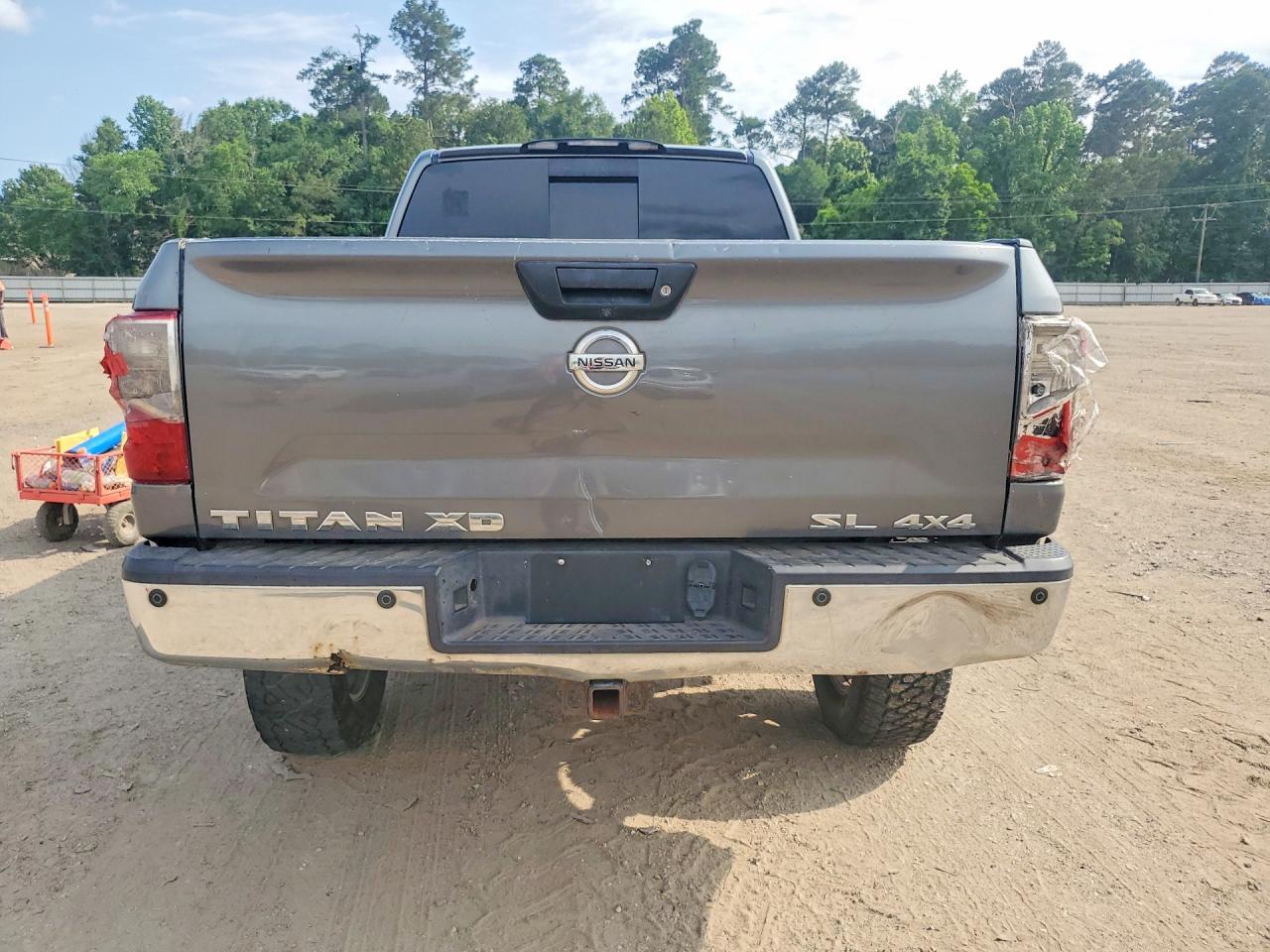 2016 Nissan Titan XD SL