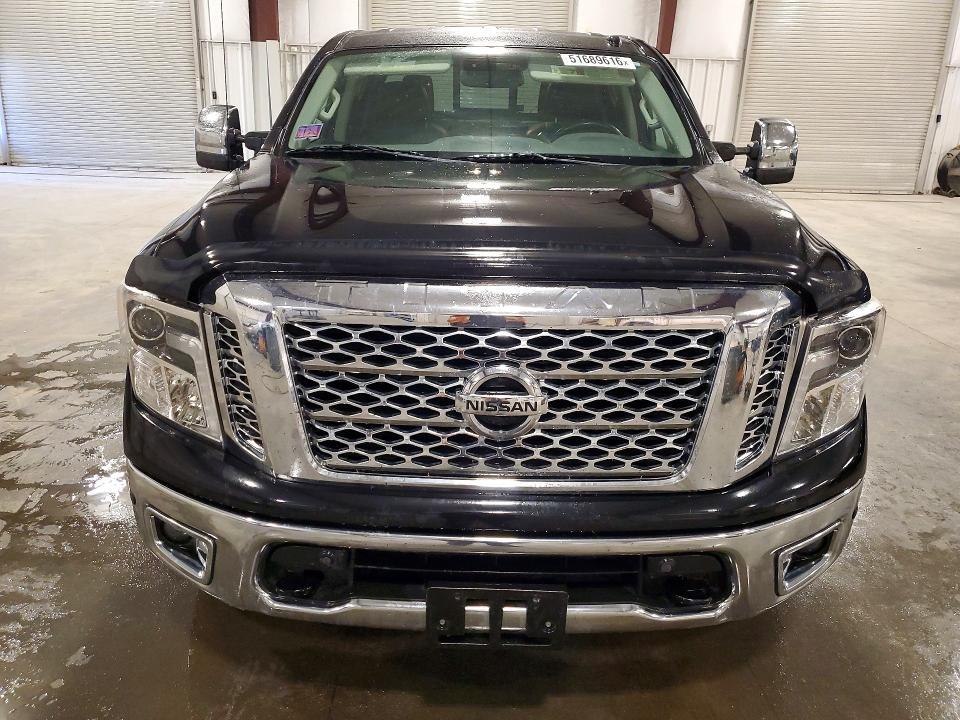 2017 Nissan Titan SL