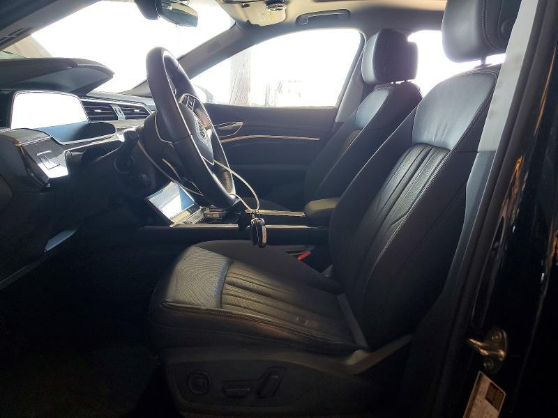 2022 Audi E-tron Premium Plus