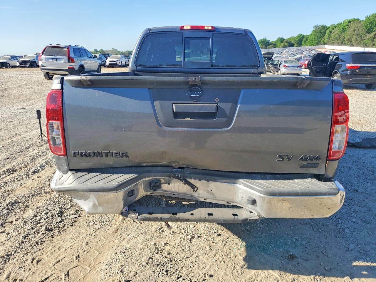 2017 Nissan Frontier SV