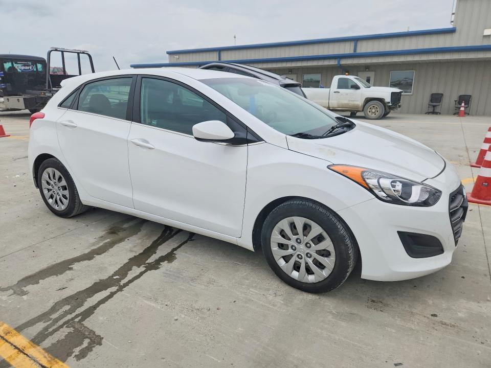 2016 Hyundai Elantra gt Base