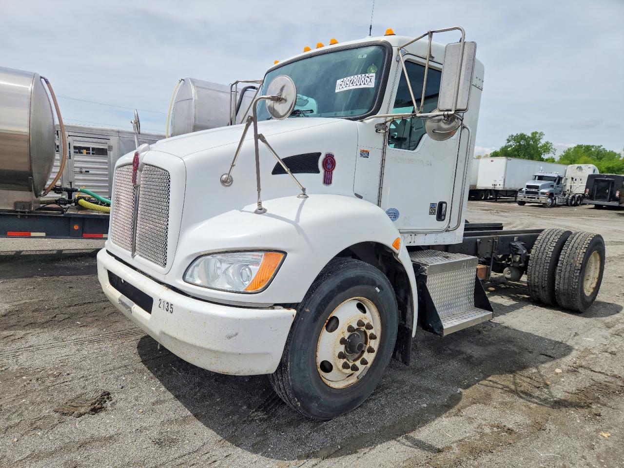 2013 Kenworth T370 Truck Cab AND Chassis