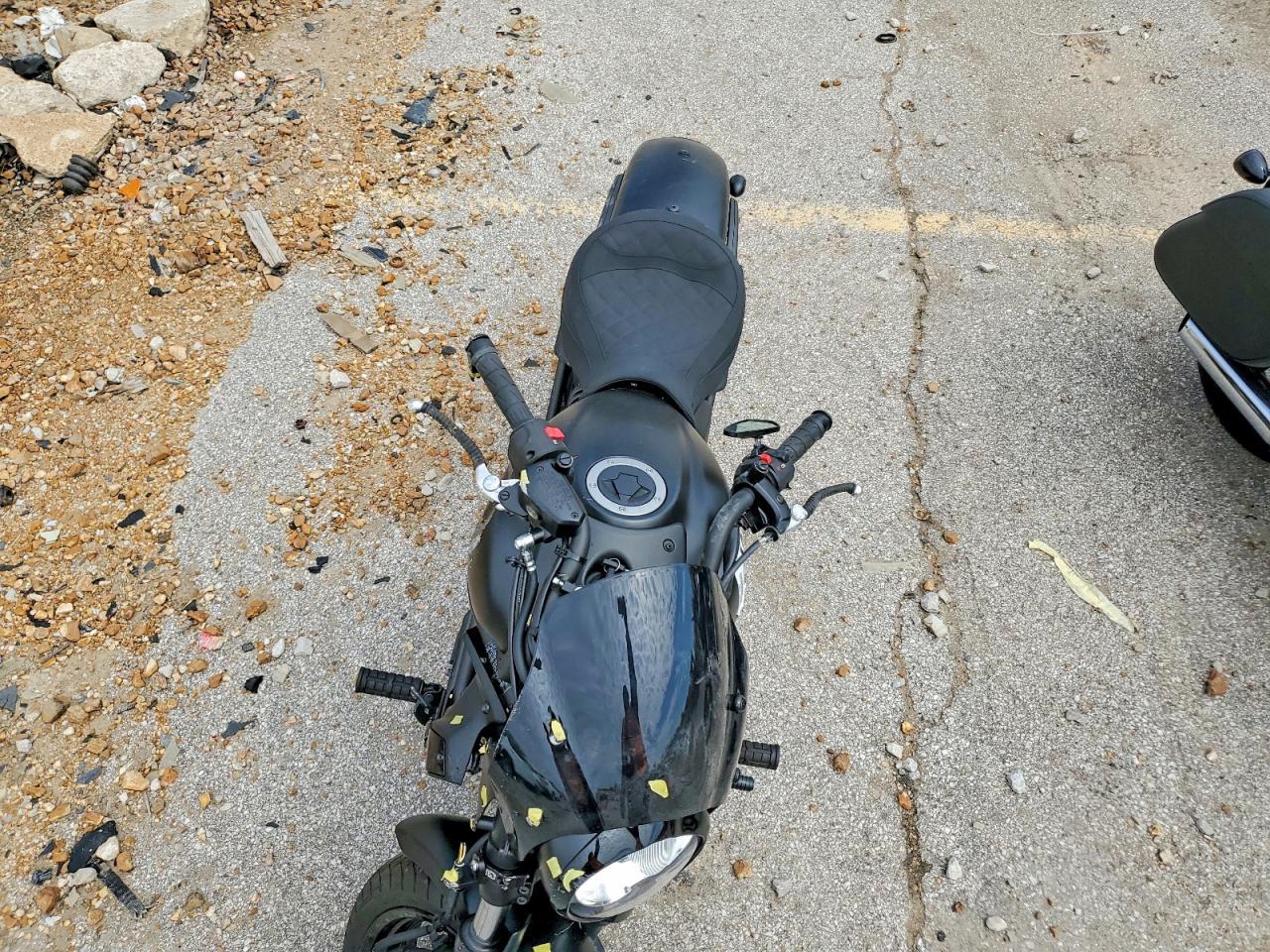2025 Kawasaki EN650 C