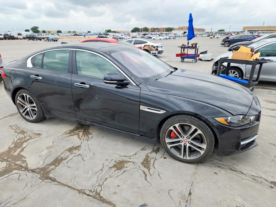 2017 Jaguar Xe Premium