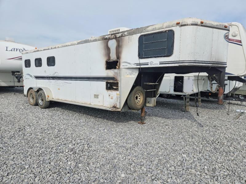 2004 Sundowner Horse Trailer