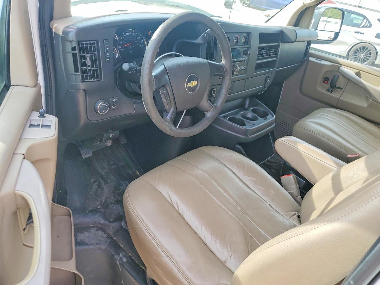 2013 Chev Rolet Express G2500 Utility / Service Van