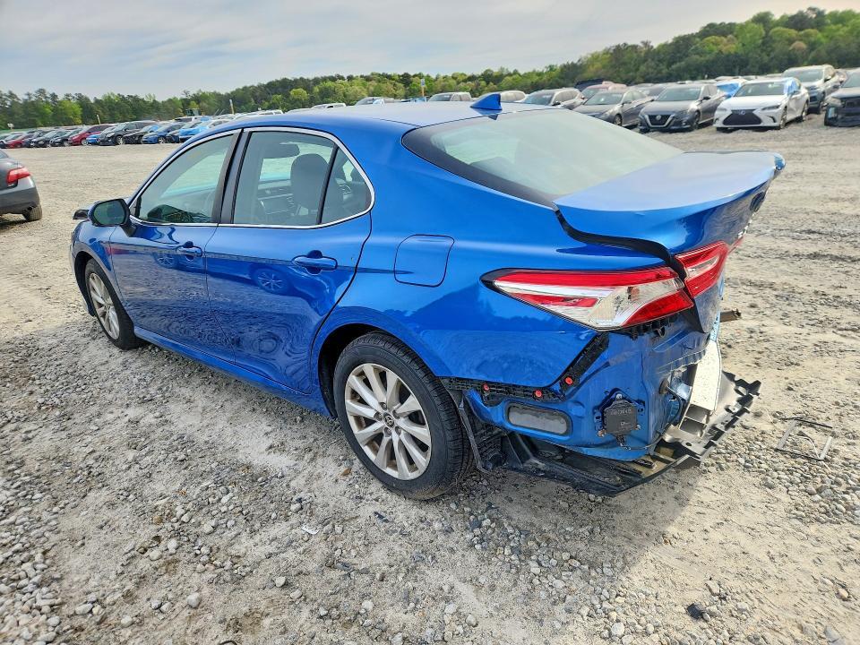 2020 Toyota Camry le