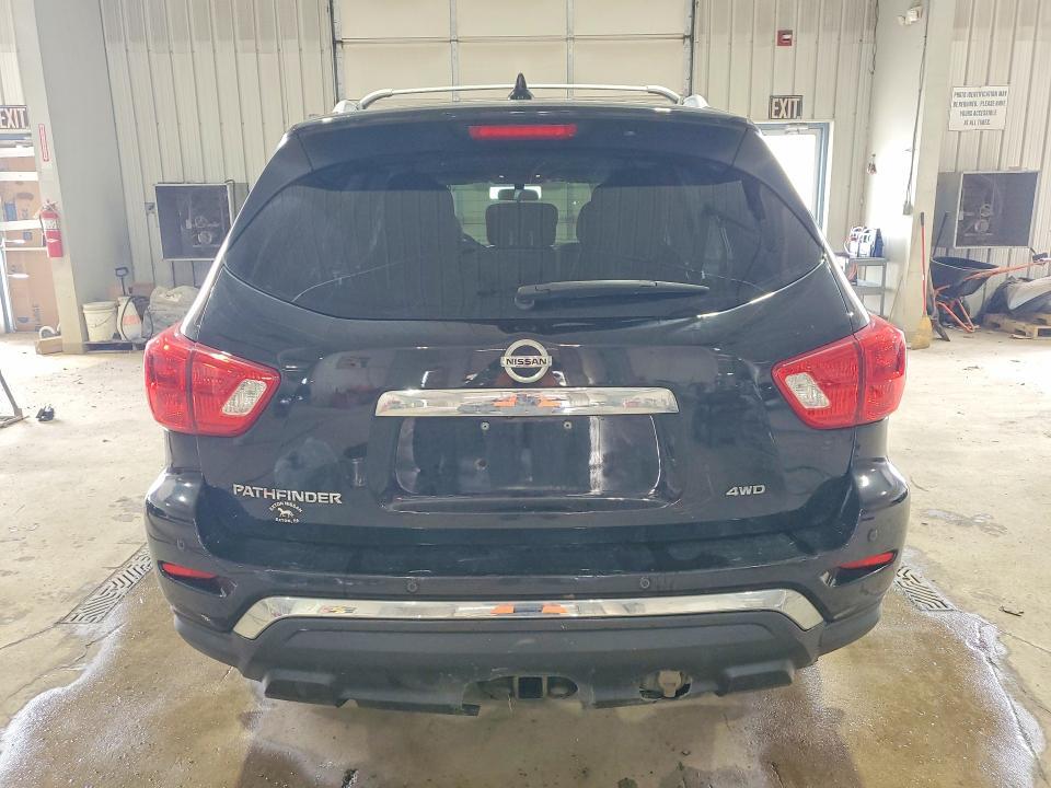 2019 Nissan Pathfinder s