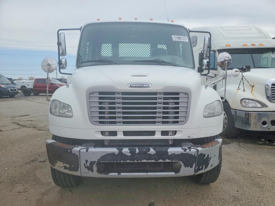 2016 Freightliner Business Class M2 Flatbed Truck