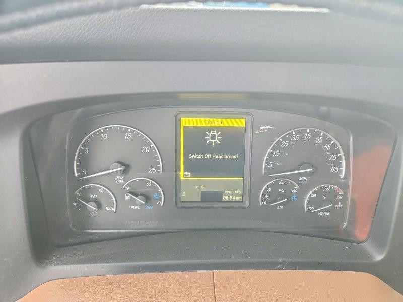 2020 Freigliner 2020 Freightliner Cascadia 126 Semi Truck