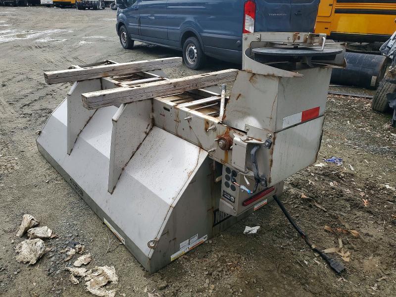 2022 Western 2022 Wxvz Striker Salt Spreader