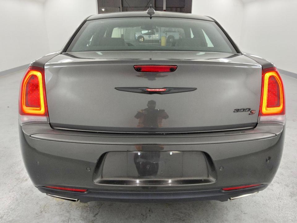 2023 Chrysler 300 s