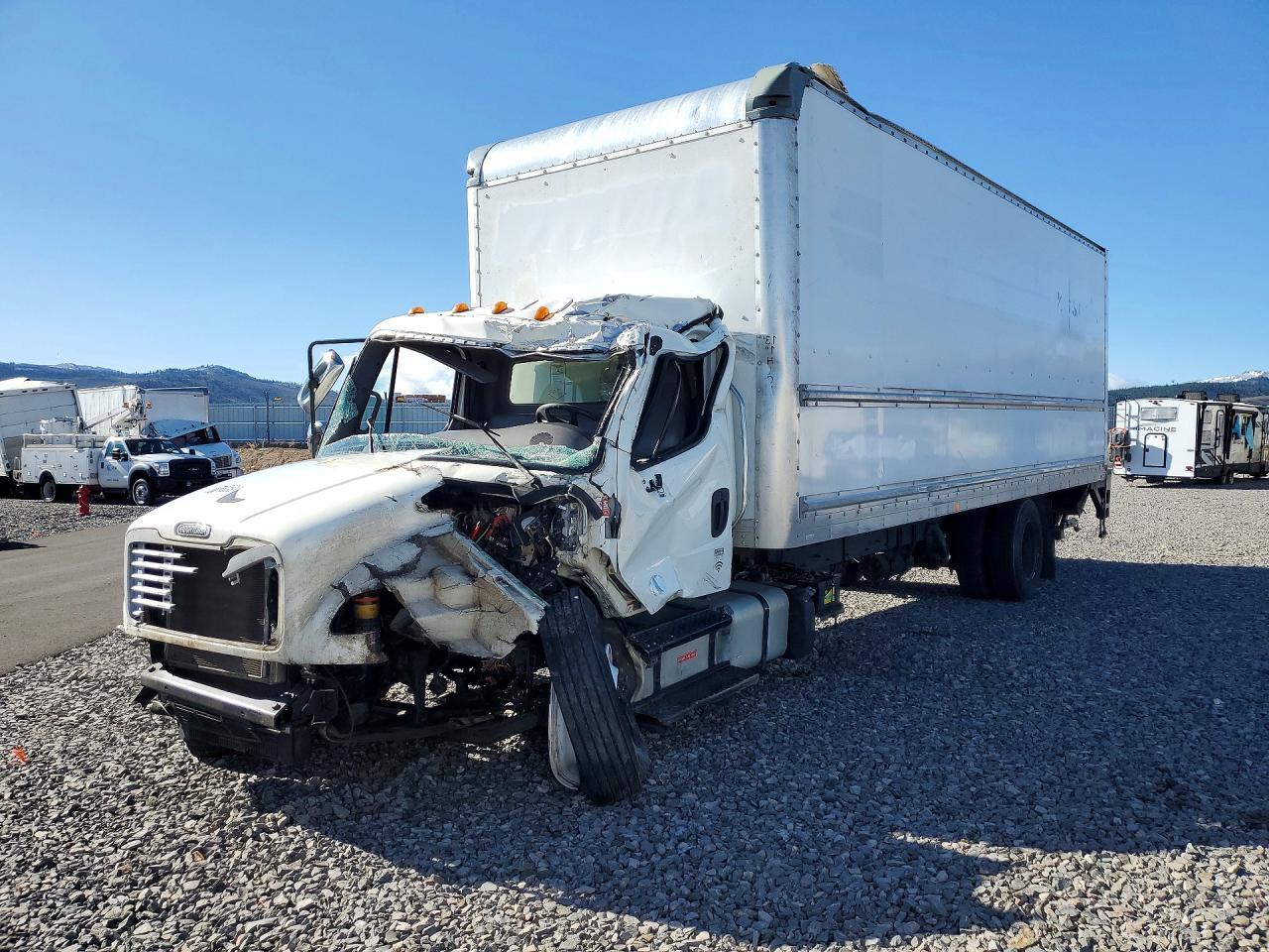 2017 Freightliner Business Class M2 BOX Truck