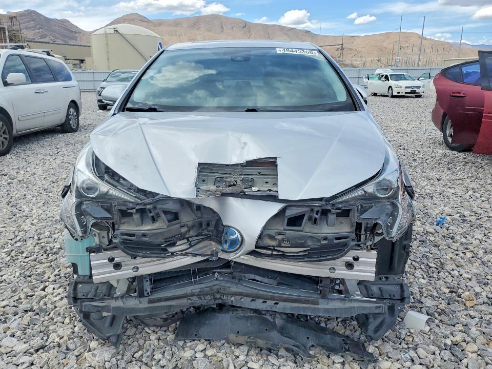 2016 Toyota Prius Three