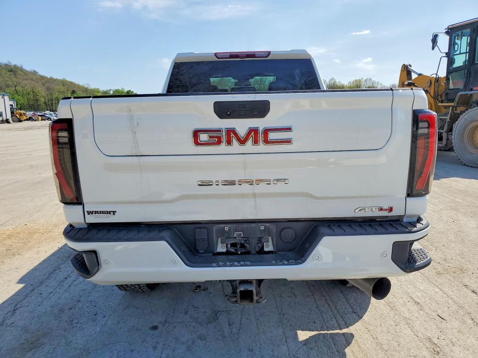2024 GMC Sierra K2500 AT4