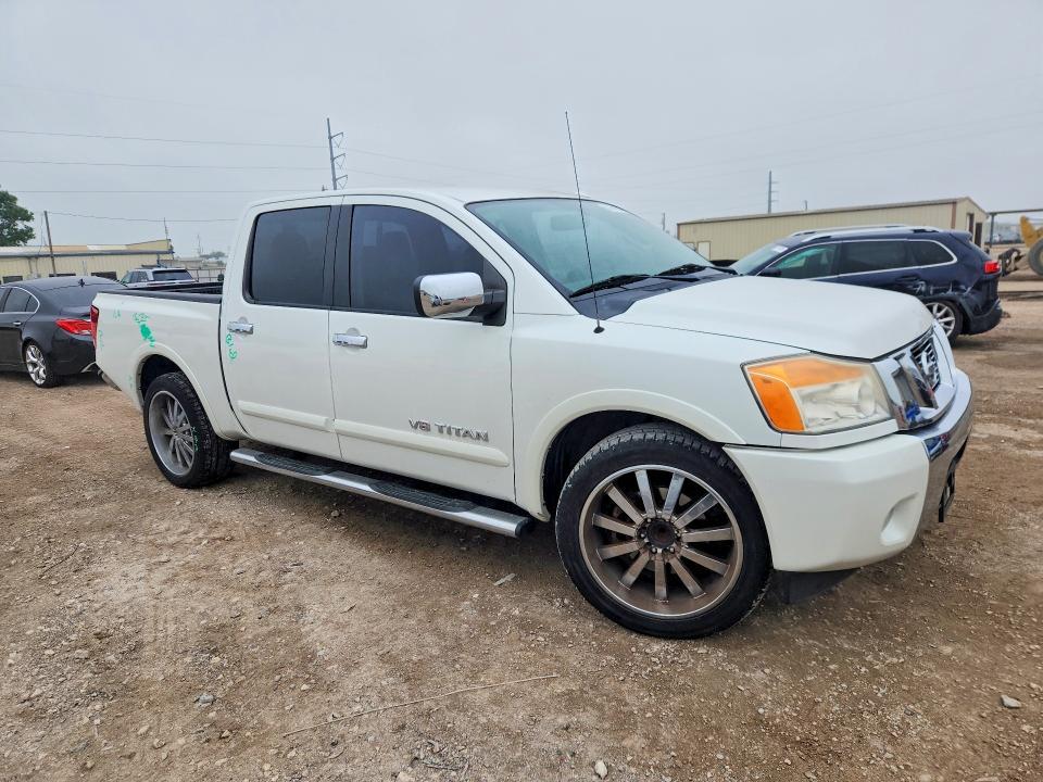 2015 Nissan Titan sl