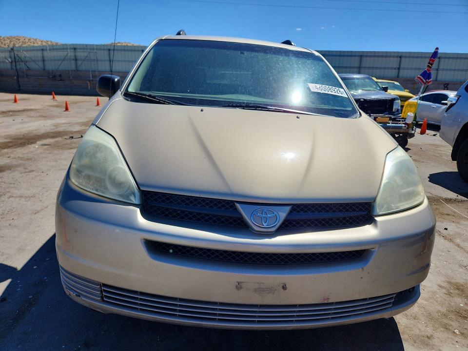2004 Toyota Sienna le 7 Passenger