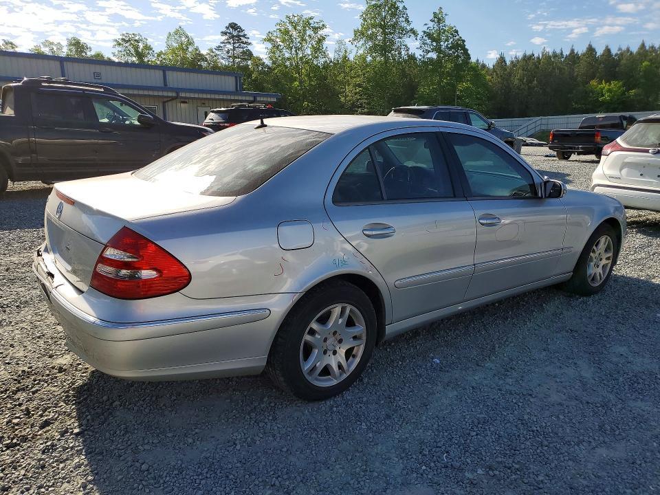 2005 Mercedes-Benz E 320
