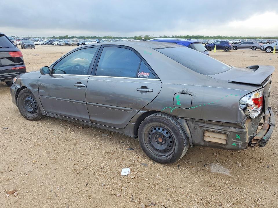 2005 Toyota Camry le