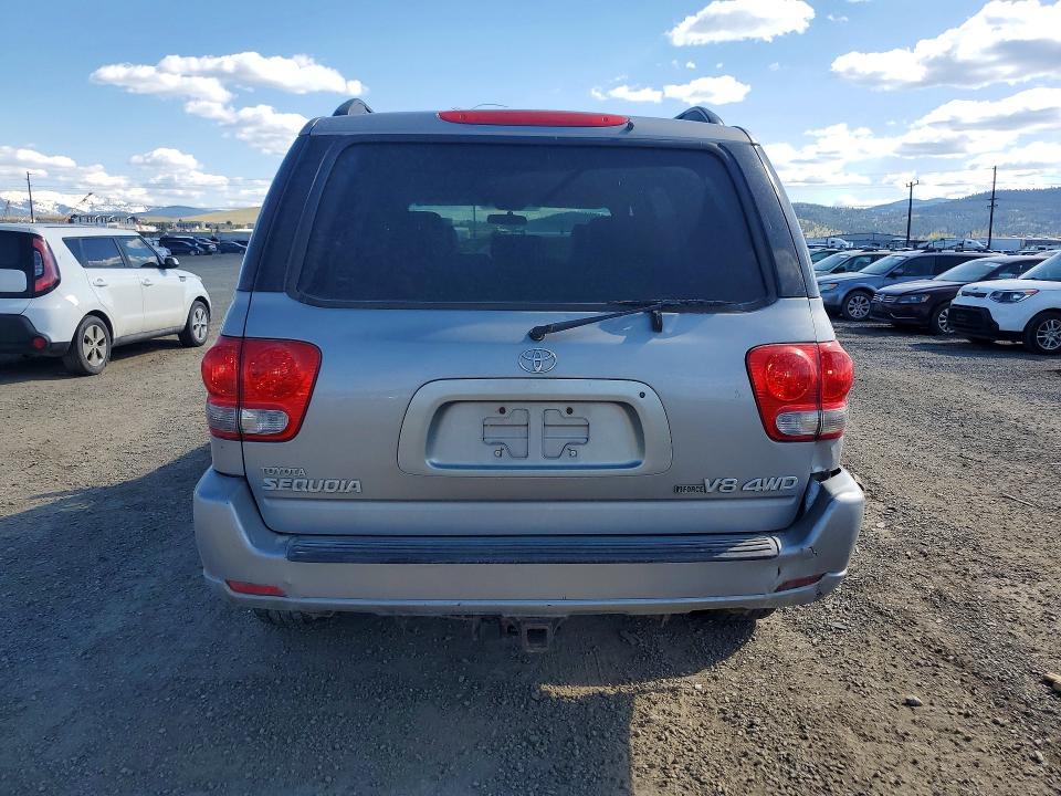 2005 Toyota Sequoia SR5
