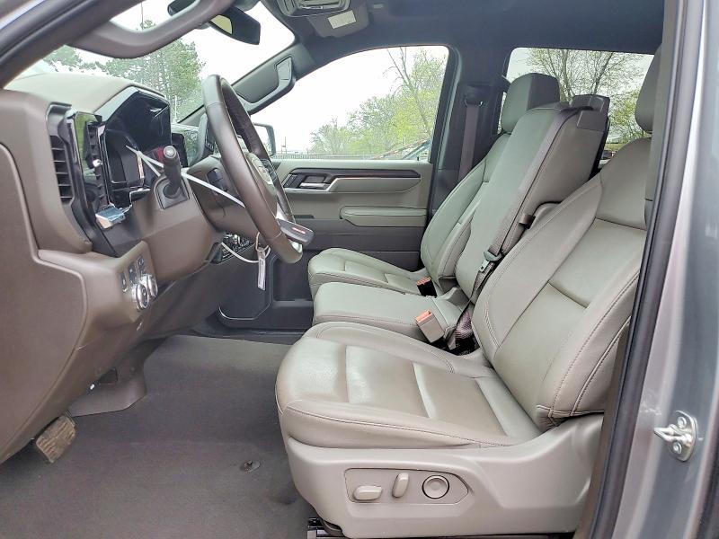 2025 GMC Sierra K1500 SLT