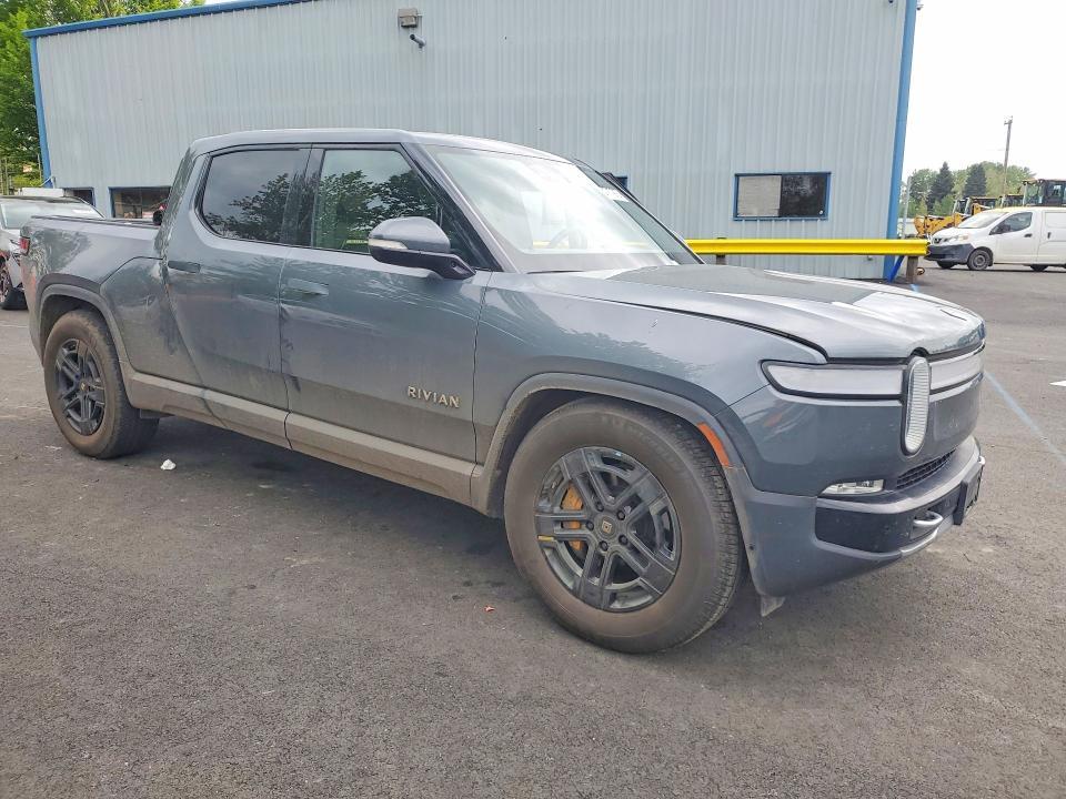 2022 Rivian R1T Adventure