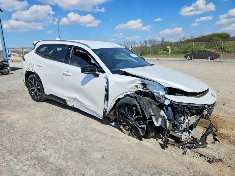 2025 Toyota Crown Signia xle
