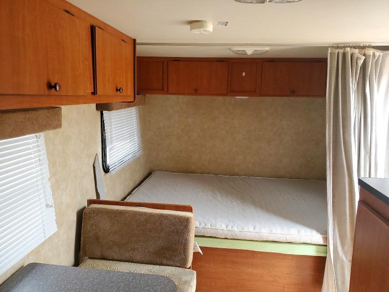 2011 KZ 2011 KZ-RV Sportsmen Camper