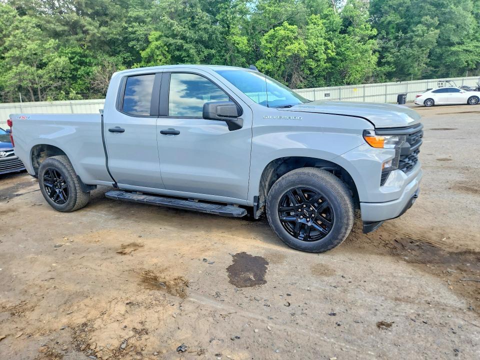2025 Chevrolet Silverado K1500 Custom