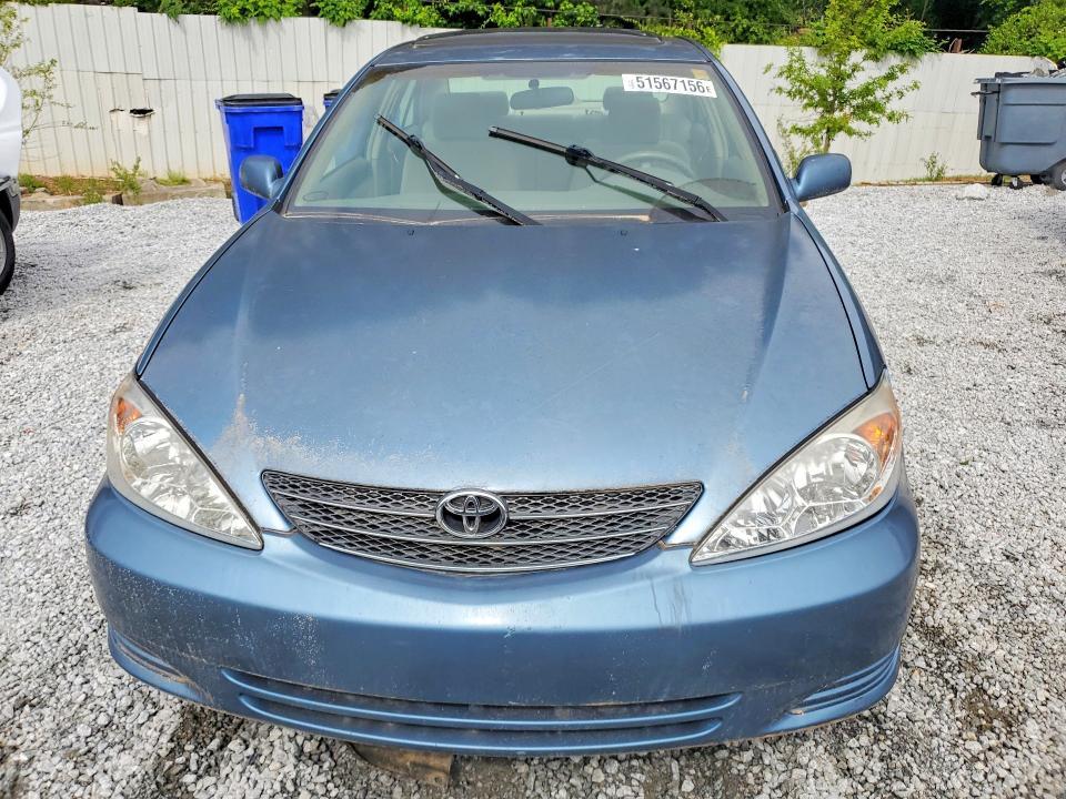 2004 Toyota Camry le