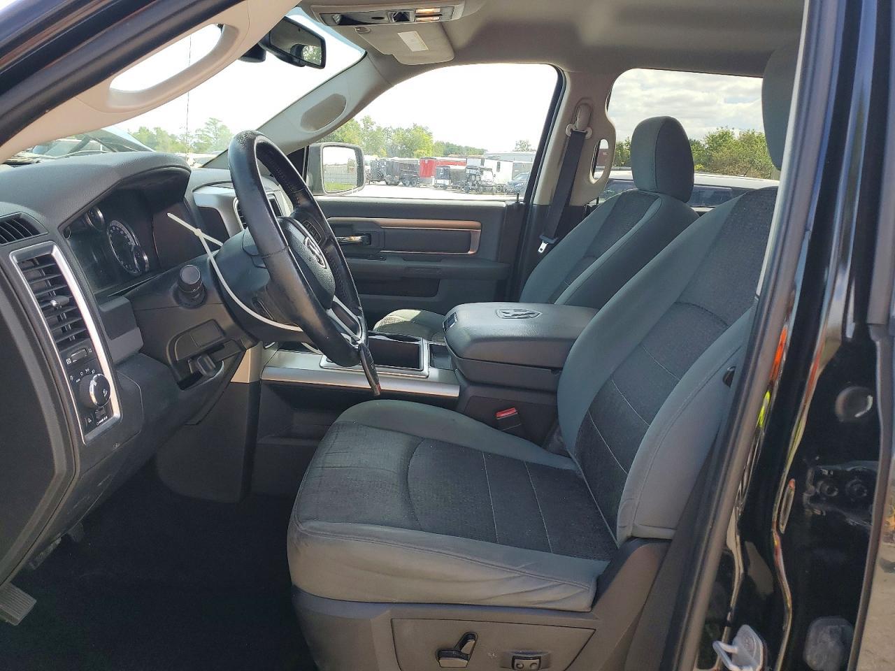 2014 Dodge RAM 1500 SLT