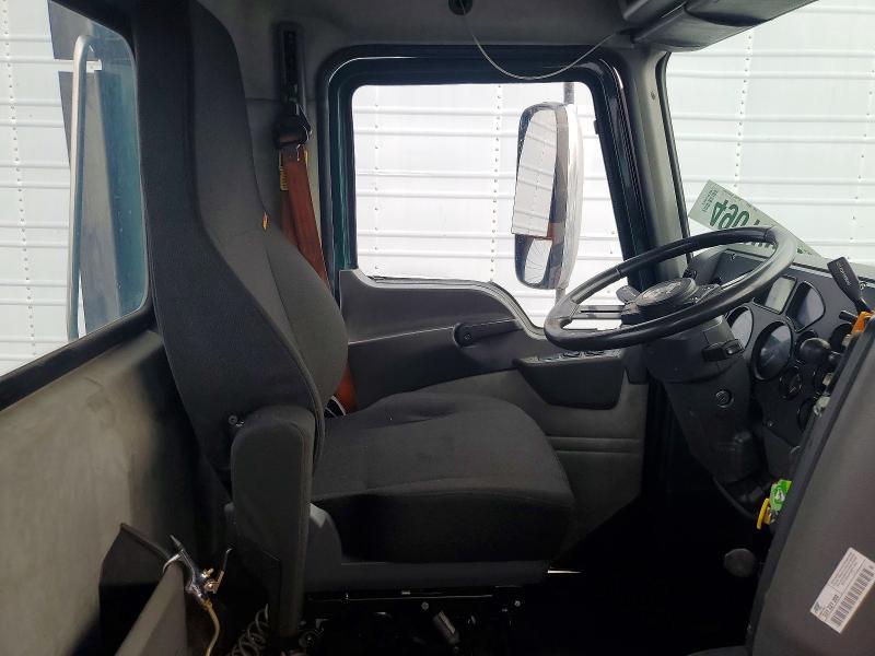 2017 Mack CXU612 Semi Truck