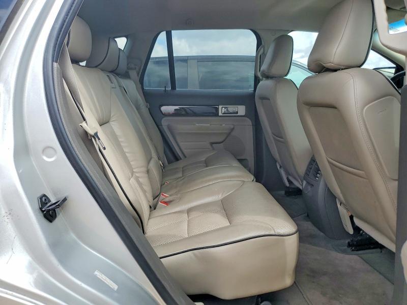 2009 Lincoln Townhouse MKX