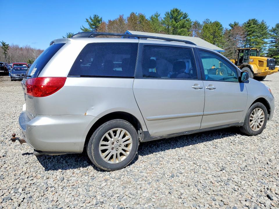 2008 Toyota Sienna le