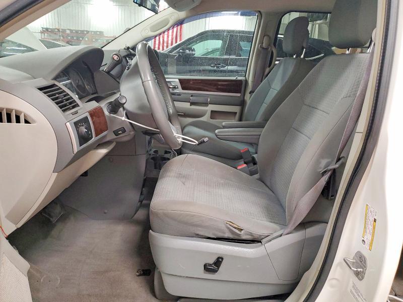 2010 Chrysler Town & Country Touring