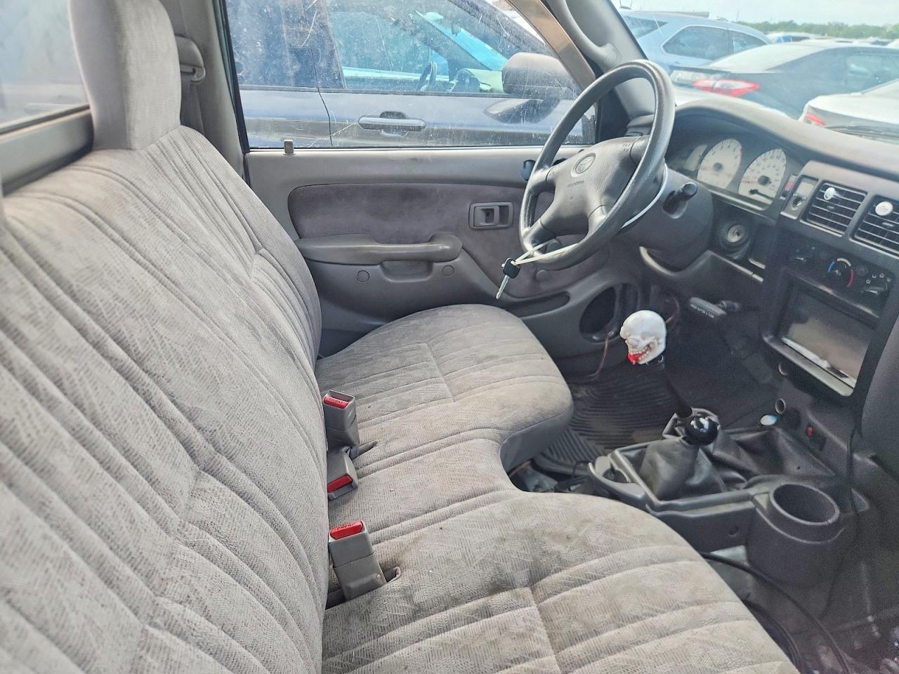 2004 Toyota Tacoma Base