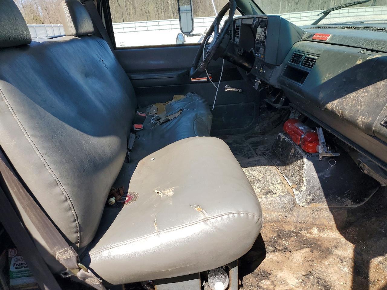 2000 Chevrolet C-SERIES C7H042