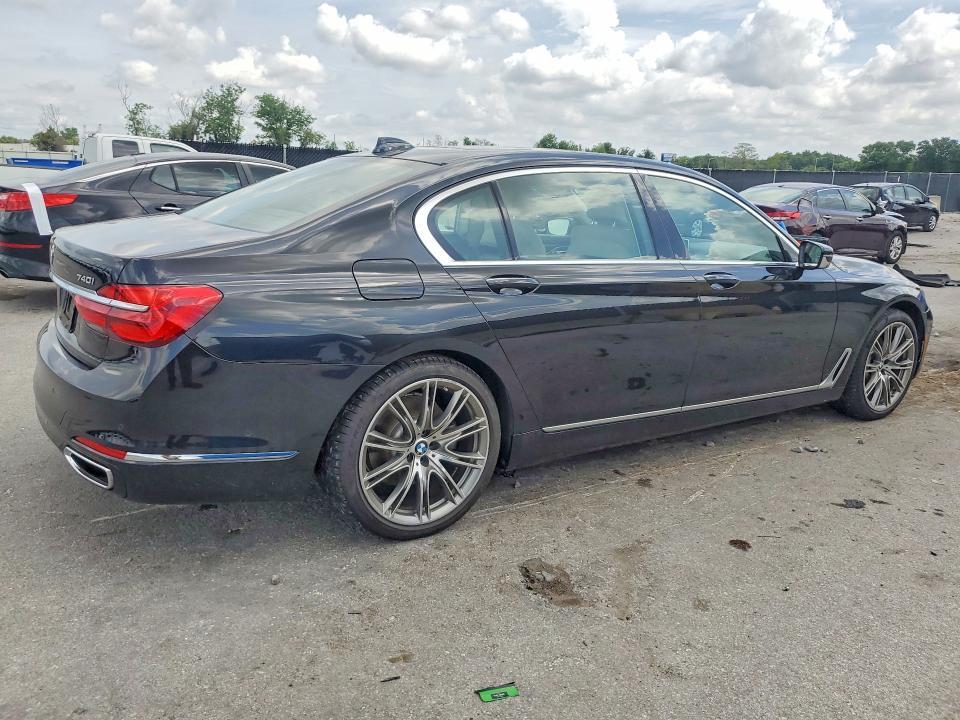 2016 BMW 740 i