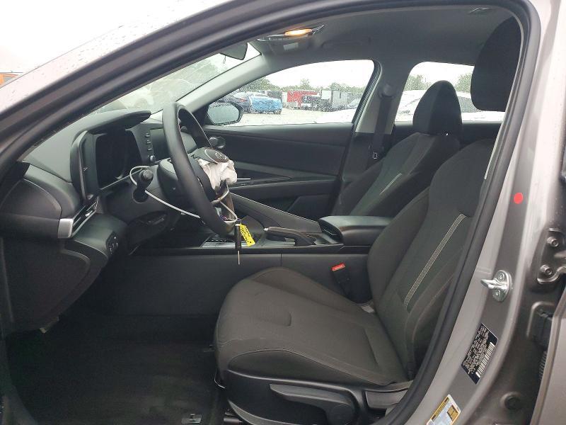 2023 Hyundai Elantra se