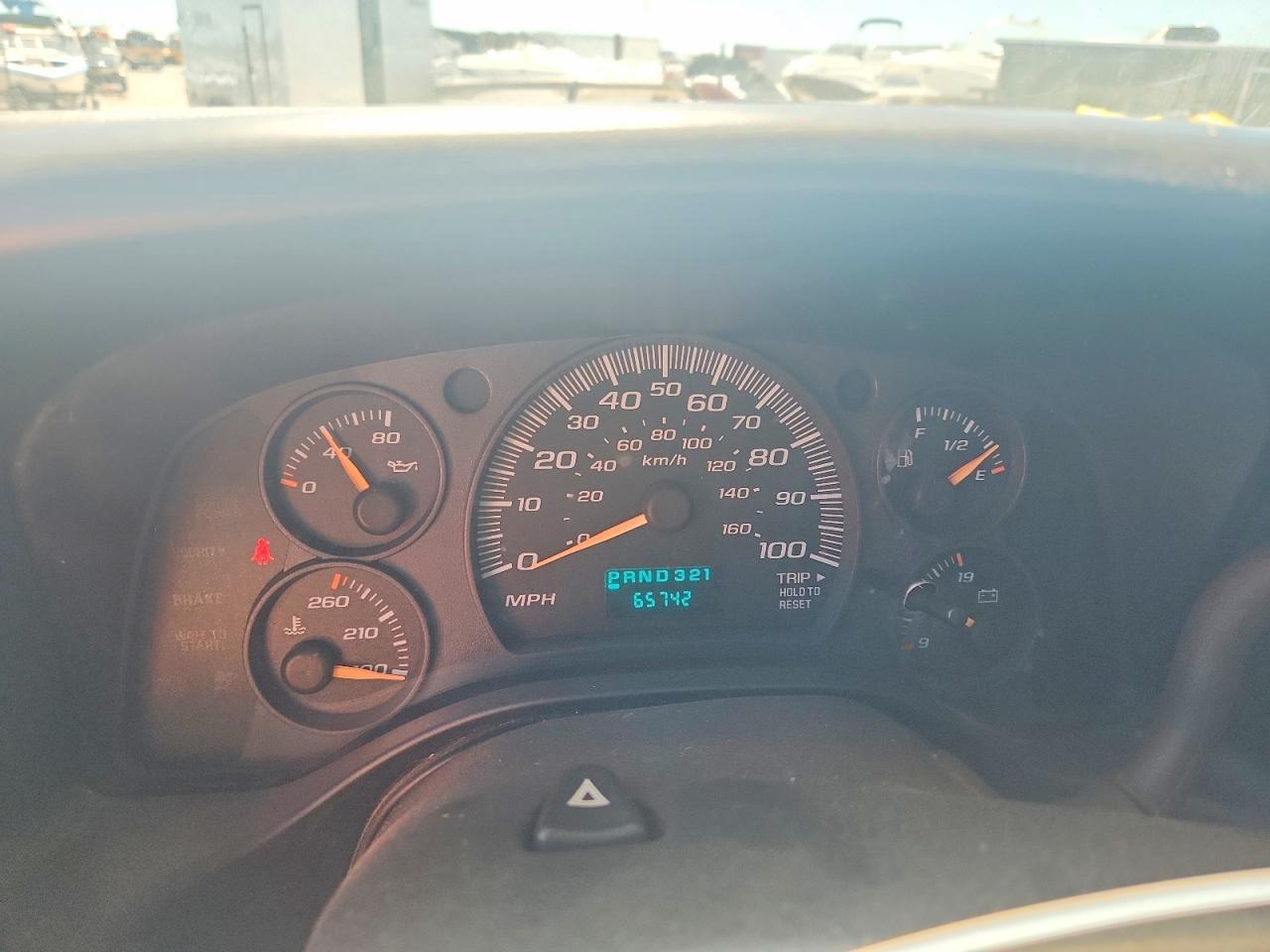 2004 GMC Savana BOX Truck