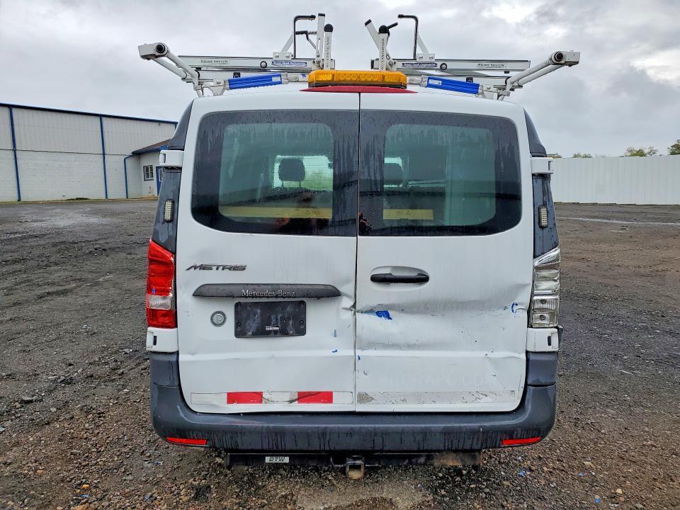 2016 Mercedes-Benz Metris